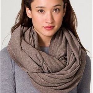 ISO American apparel tri coffee infinity scarf!